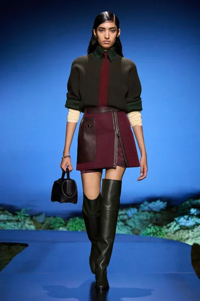 Look 35